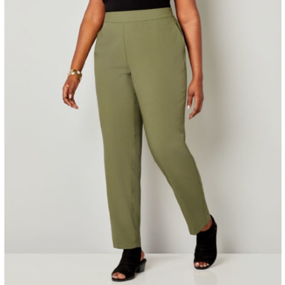 VIP BY AVENUE Flat Front Olive Crepe Pull-On Pant 26